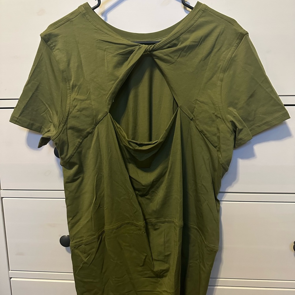 Lululemon Tee - Picture 2 of 3